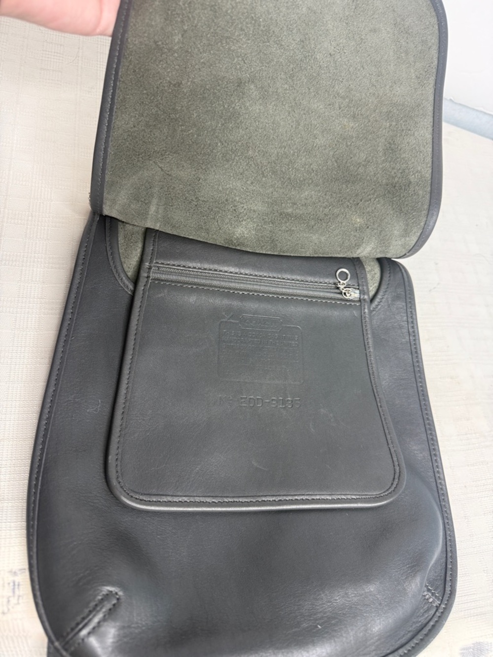 COACH VINTAGE Slim Hippie Flap Saddle Bag. - Picture 13 of 17